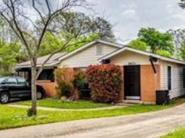 8013 Lazy LN, Unit B, Austin, TX 78757