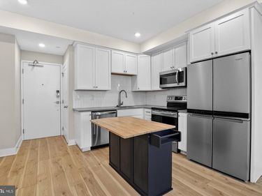 5230 WALNUT STREET, Unit 2F, PHILADELPHIA, PA 19139
