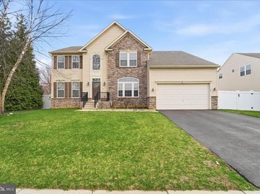 704 VARGA CIRCLE, FLORENCE, NJ 08518