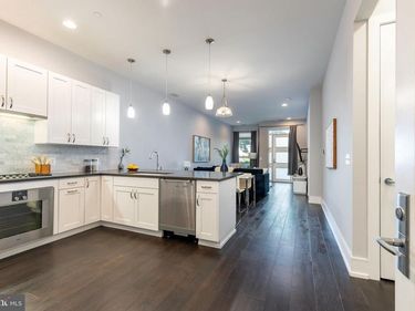 410 S FRONT STREET, Unit 102, PHILADELPHIA, PA 19147