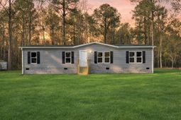 270 Saturn Lane photo 4