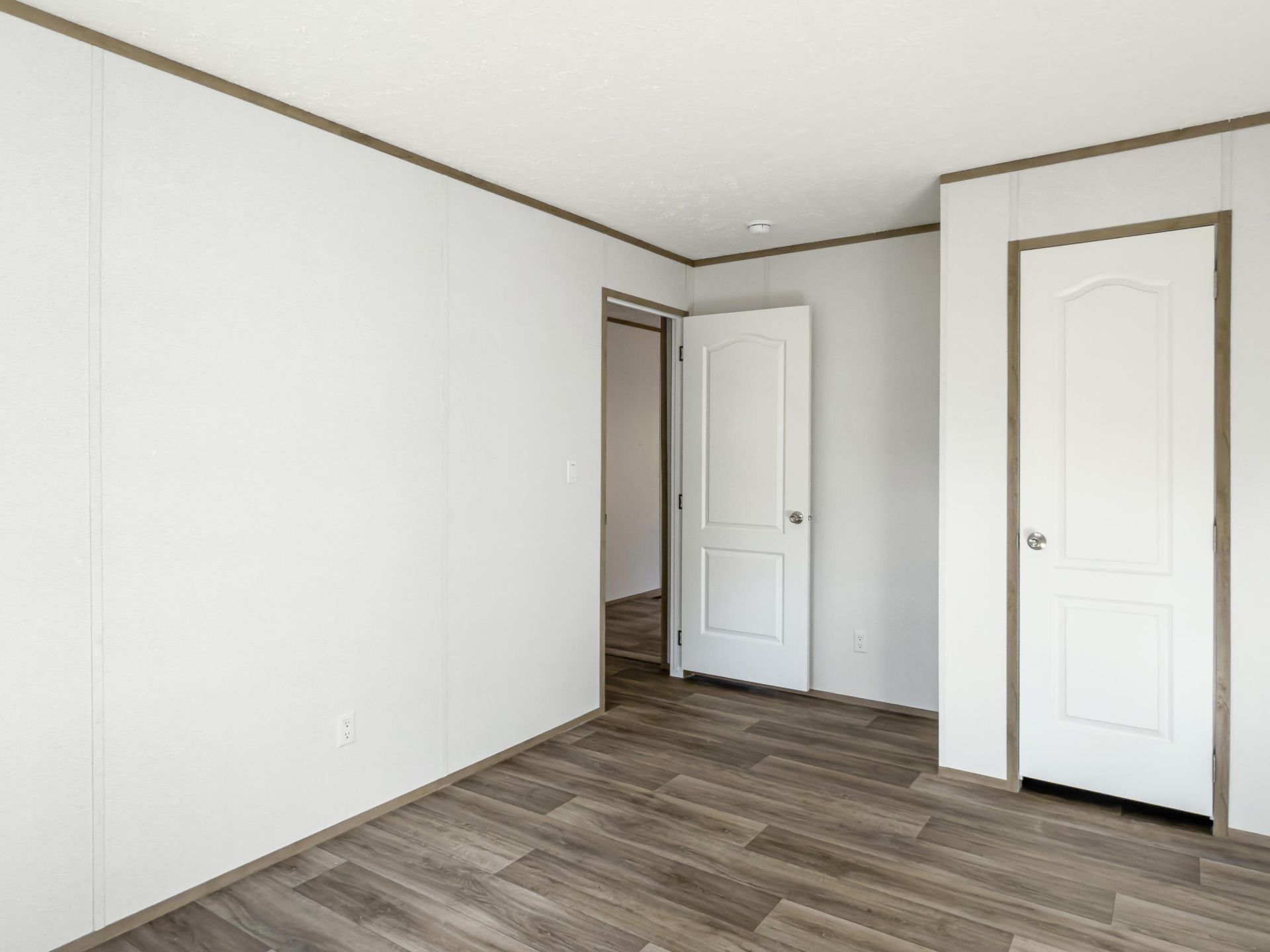 270 Saturn Lane Photo 22