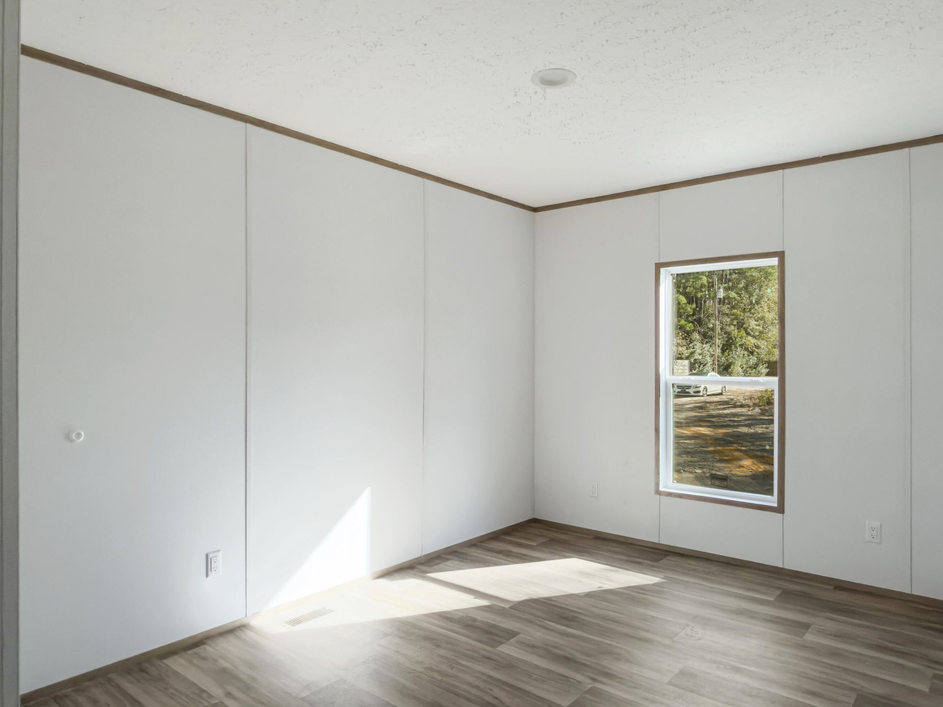 270 Saturn Lane Photo 23