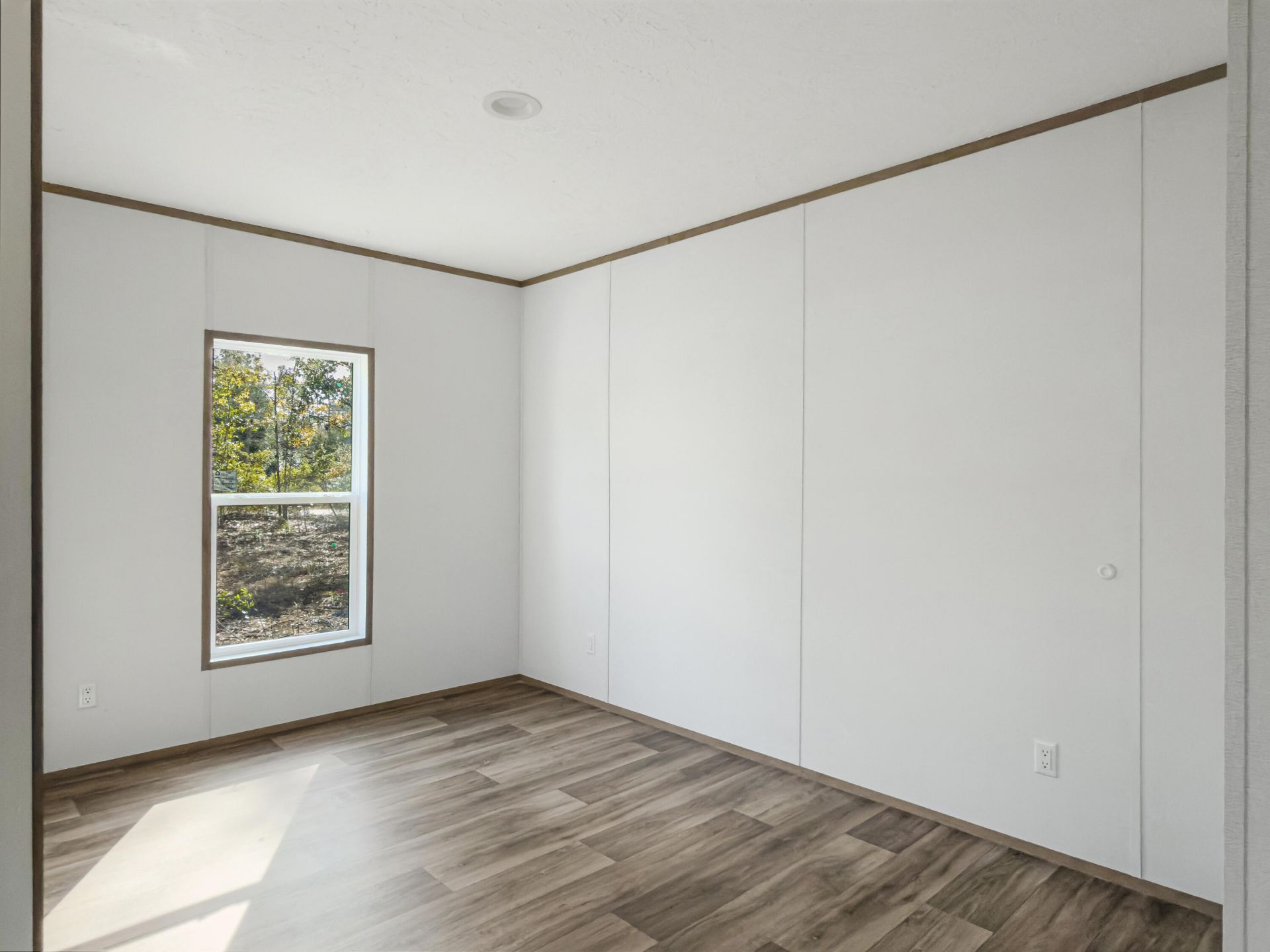 270 Saturn Lane Photo 25