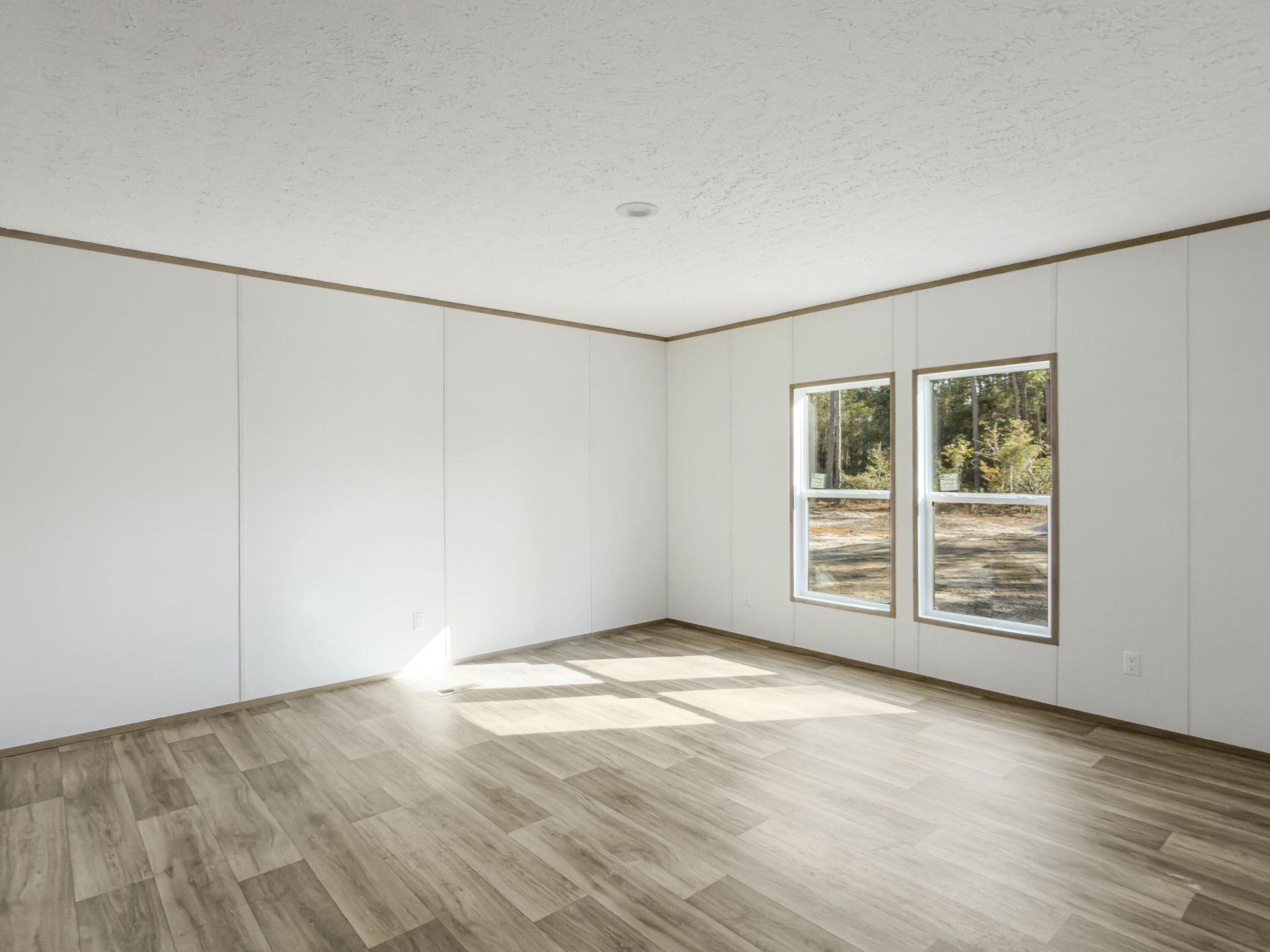 270 Saturn Lane Photo 30