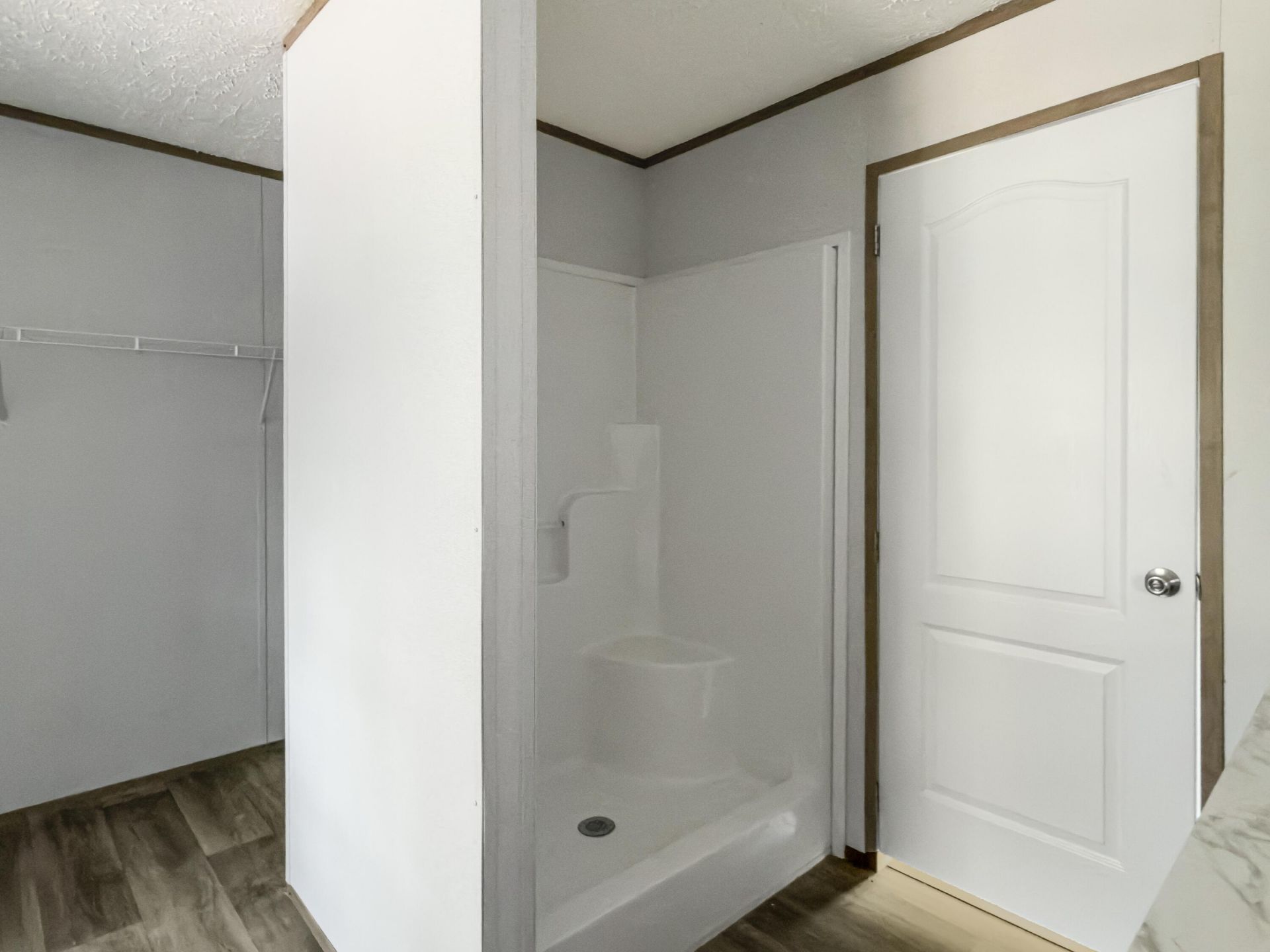 270 Saturn Lane Photo 33
