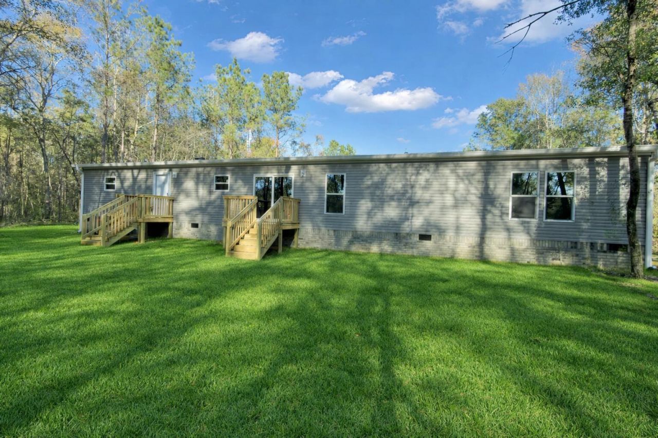 270 Saturn Lane Photo 4
