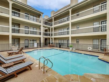 4800 W Lovers Lane, Dallas, TX 75209