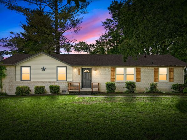 211 Tobacco Rd, Clarksville, TN 37042
