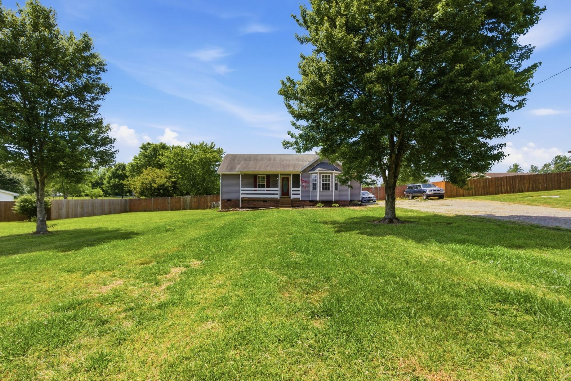 3945 Honeysuckle Way, Chapel Hill, TN 37034 Main Photo