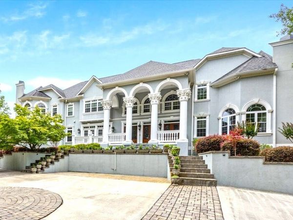 311 North Rivoli Farms Drive, Macon, GA 31210