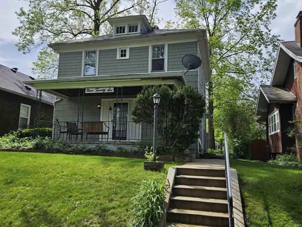 926 E Victoria Street, South Bend, IN 46614