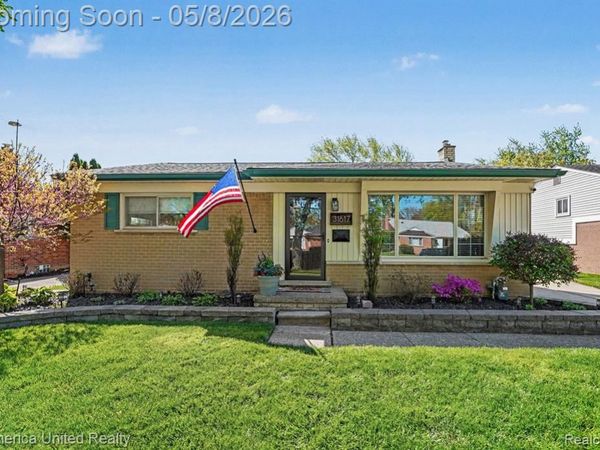 31617 Hees Street , Livonia, MI 48150