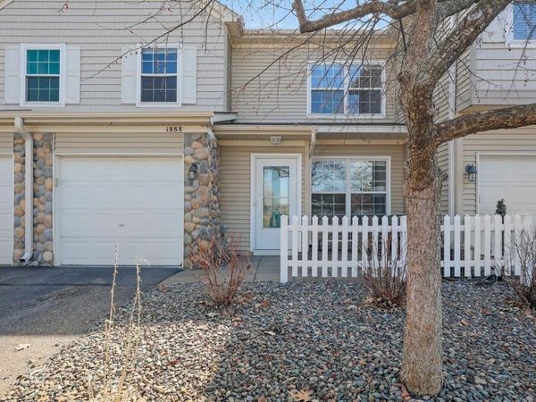 1888 Wildflower Court , Shoreview, MN 55126