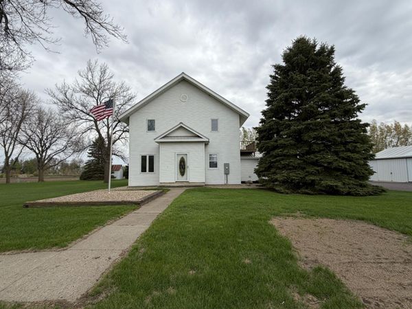 312 W Luverne Street, Magnolia, MN 56158