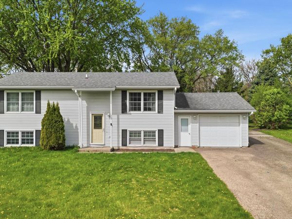 309 8th Avenue NW, Waseca, MN 56093