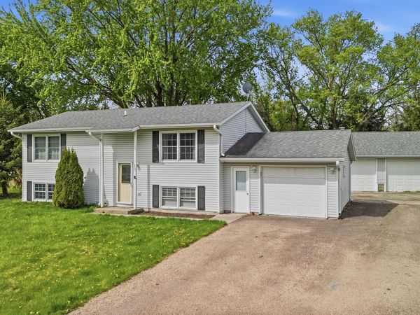 309 8th Avenue NW, Waseca, MN 56093