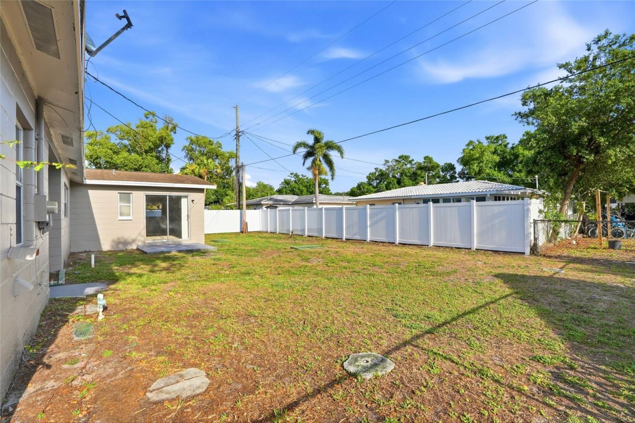 5650 47th Avenue N, Kenneth City, FL 33709 Photo