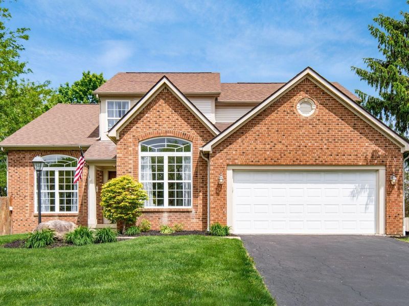 12073 Bentwood Farms Drive, Pickerington, OH 43147 Photo 1