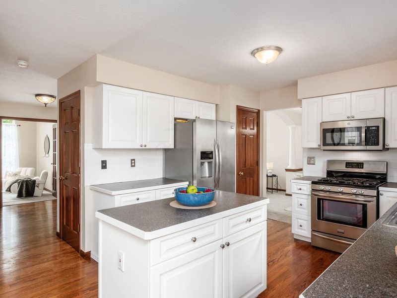 12073 Bentwood Farms Drive, Pickerington, OH 43147 Photo 10
