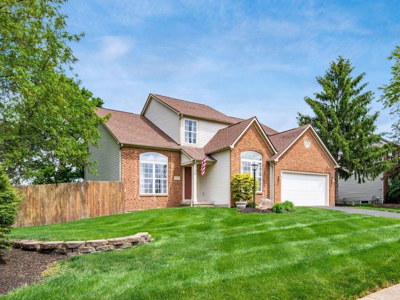 12073 Bentwood Farms Drive, Pickerington, OH 43147 Photo 2
