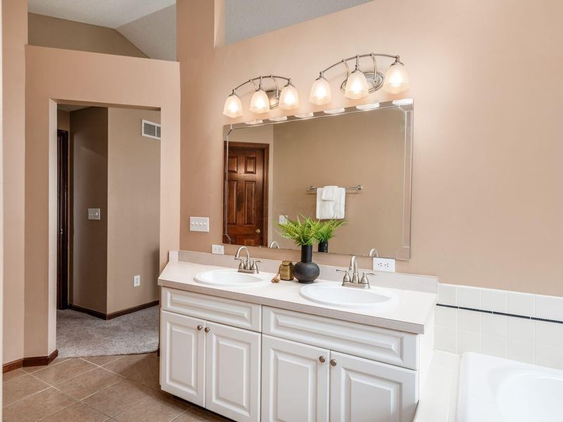 12073 Bentwood Farms Drive, Pickerington, OH 43147 Photo 26