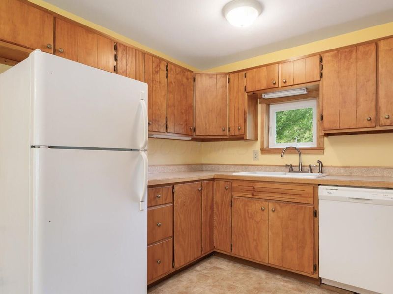106 W Gay Street , Somerset, OH 43783 Photo 12