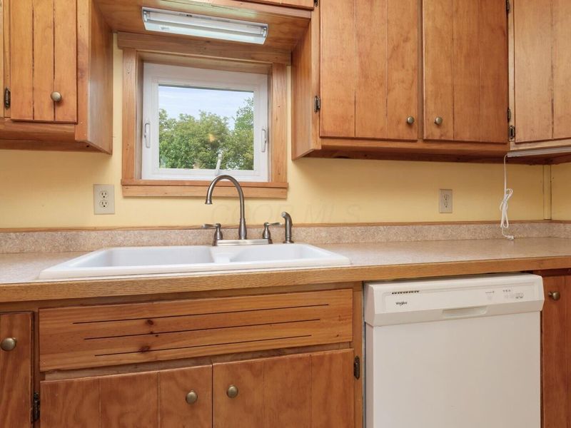 106 W Gay Street , Somerset, OH 43783 Photo 15
