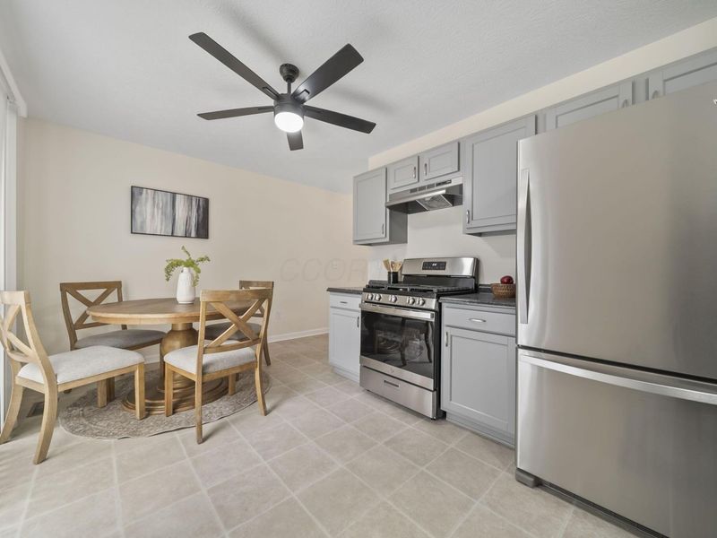 2481 Queenswood Drive, Columbus, OH 43219 Photo 8