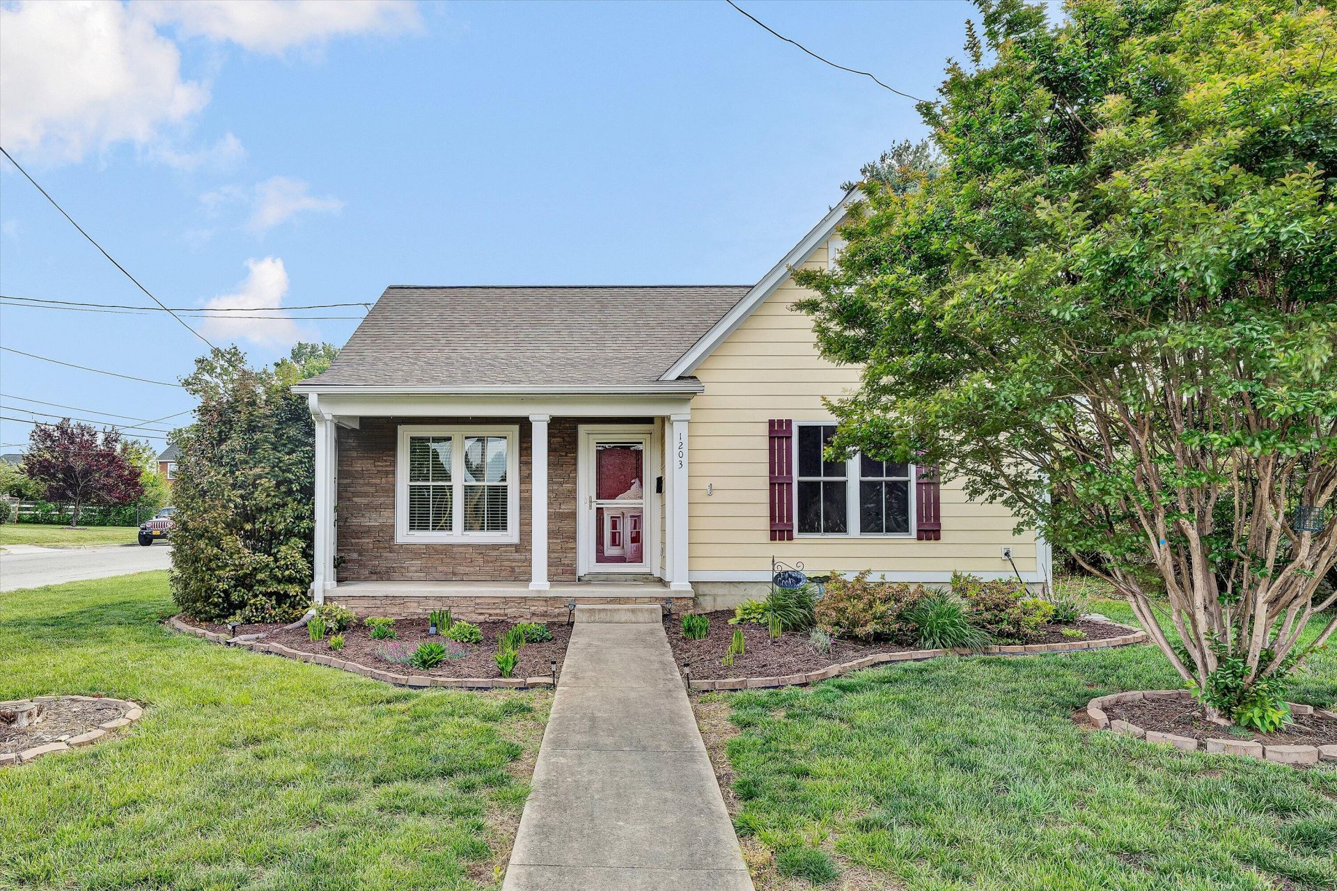 1203 Missouri Ave, Salem, VA 24153 Main Photo