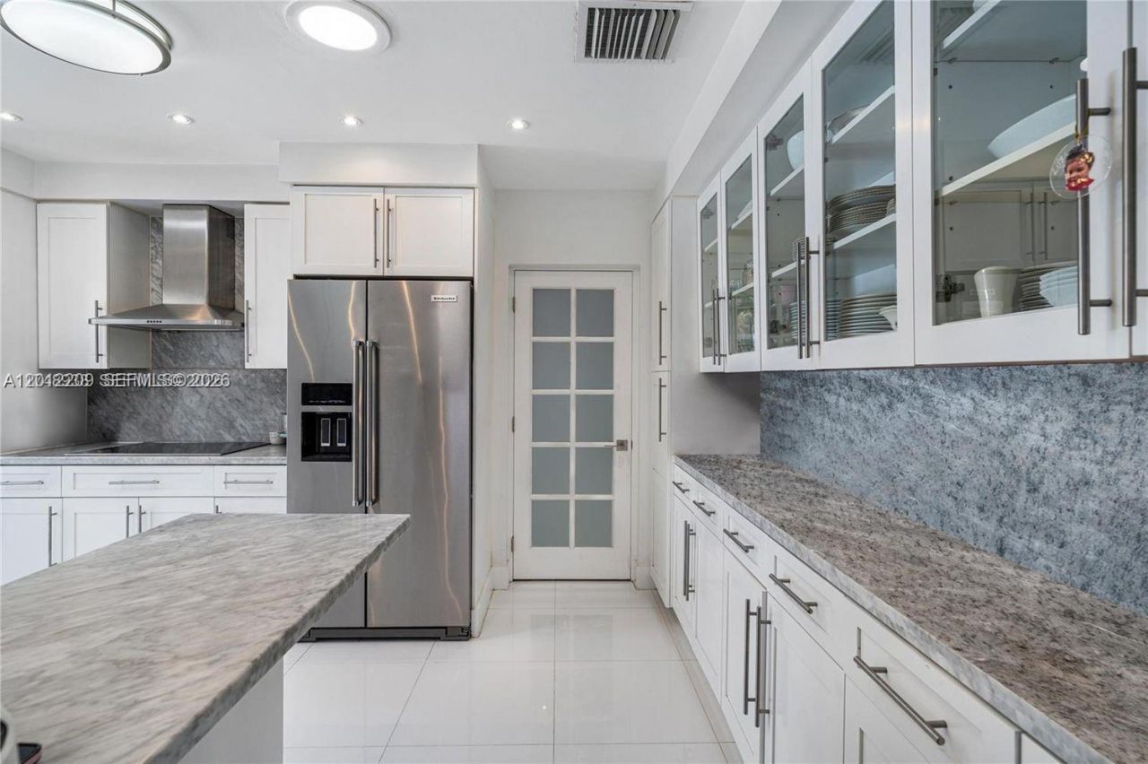 530 Sabal Palm Rd , Miami, FL 33137 Photo