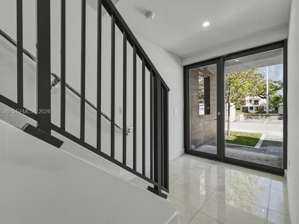 4120 S Oak Pl , Dania Beach, FL 33314
