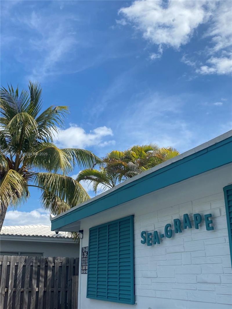 4246 Seagrape Dr, Unit 1, Lauderdale by the Sea, FL 33308 Photo