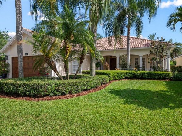 8465 Belize Place, Wellington, FL 33414