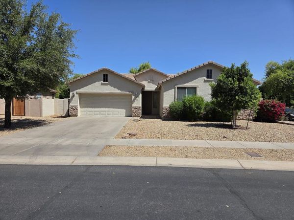 1828 E Beverly Road, Phoenix, AZ 85042