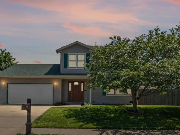 935 Natasha Circle, O'Fallon, IL 62269