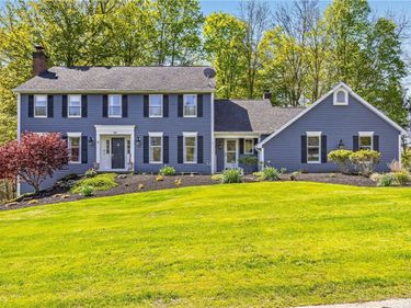 34 Wood Stone Rise , Pittsford, NY 14534