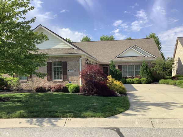 15524 Mission Hills Drive , Carmel, IN 46033