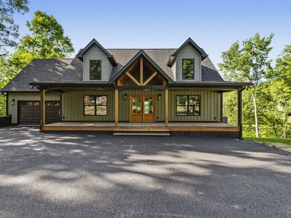 192 Twin Oaks Drive , Mammoth Cave, KY 42259