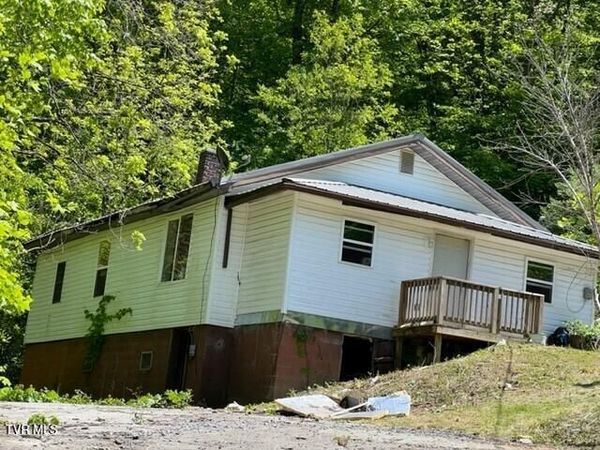 1438 Ely Town Road, Dryden, VA 24243