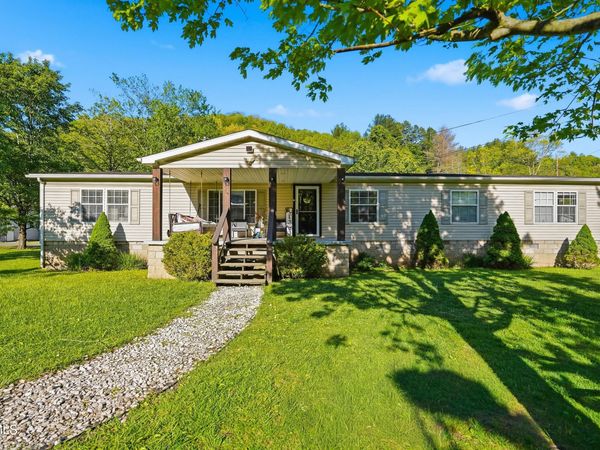5728 Cranes Nest Road, Coeburn, VA 24230