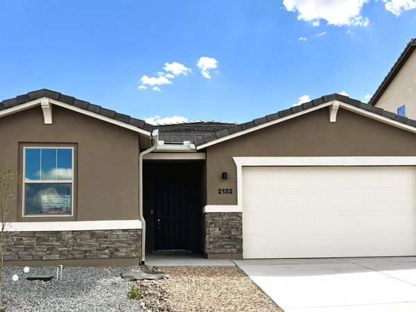 2132 Viviane Loop NE, Rio Rancho, NM 87144