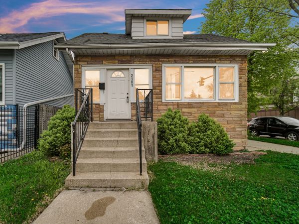 2101 N Narragansett Avenue , Chicago, IL 60639