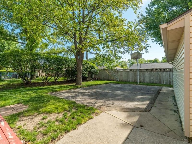 7140 Cohasset Drive, Huber Heights, OH 45424 Photo 26