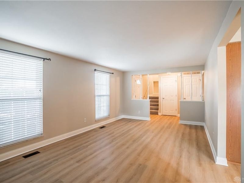 7140 Cohasset Drive, Huber Heights, OH 45424 Photo 4