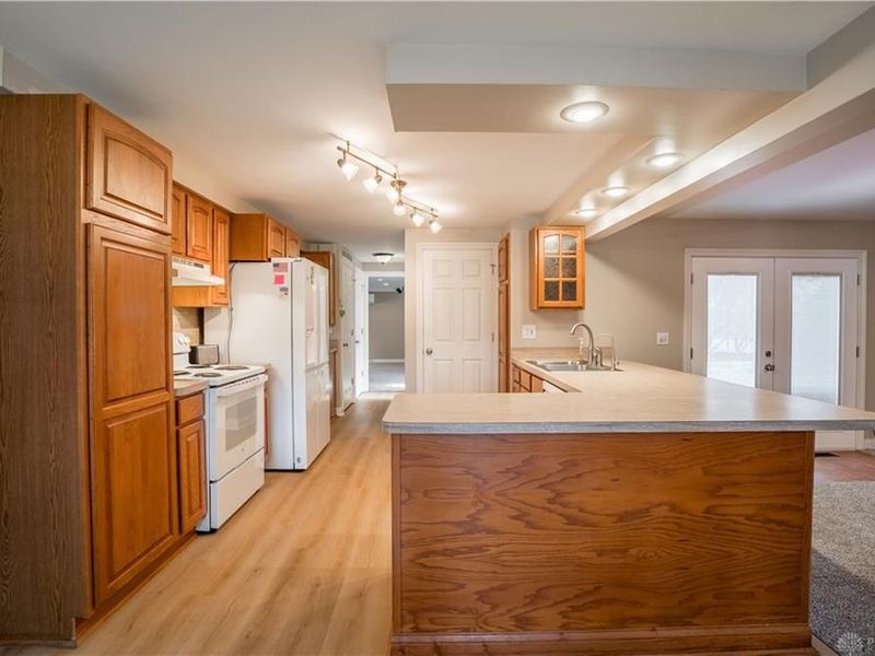 7140 Cohasset Drive, Huber Heights, OH 45424 Photo 6