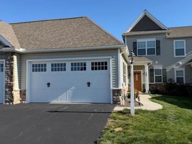 109 S VILLAGE CIR, PALMYRA, PA 17078