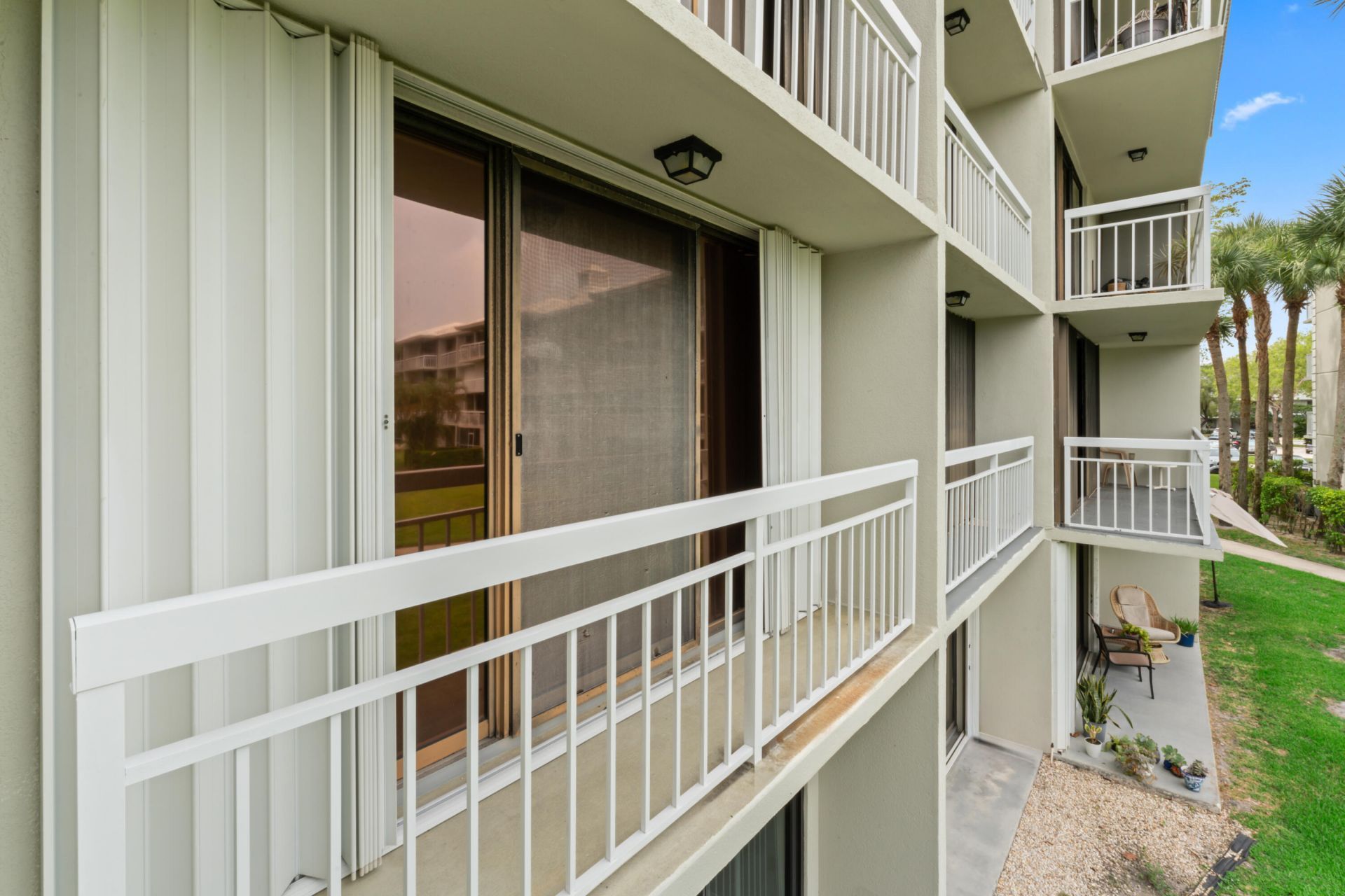 2621 Village Boulevard, Unit 203, West Palm Beach, FL 33409 Photo