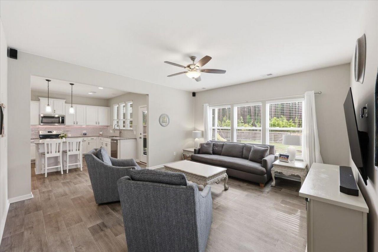 443 Fox Sparrow Court Photo 16