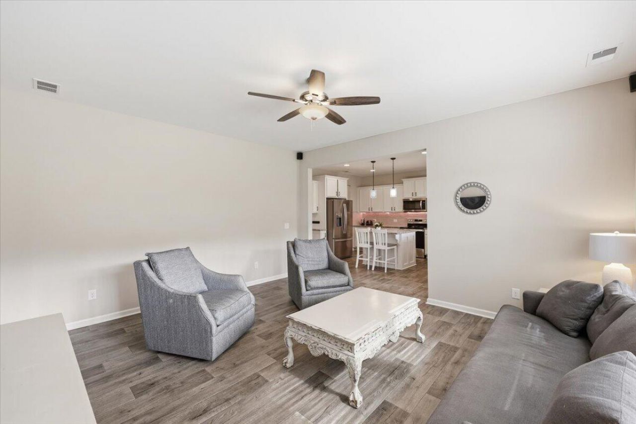 443 Fox Sparrow Court Photo 17